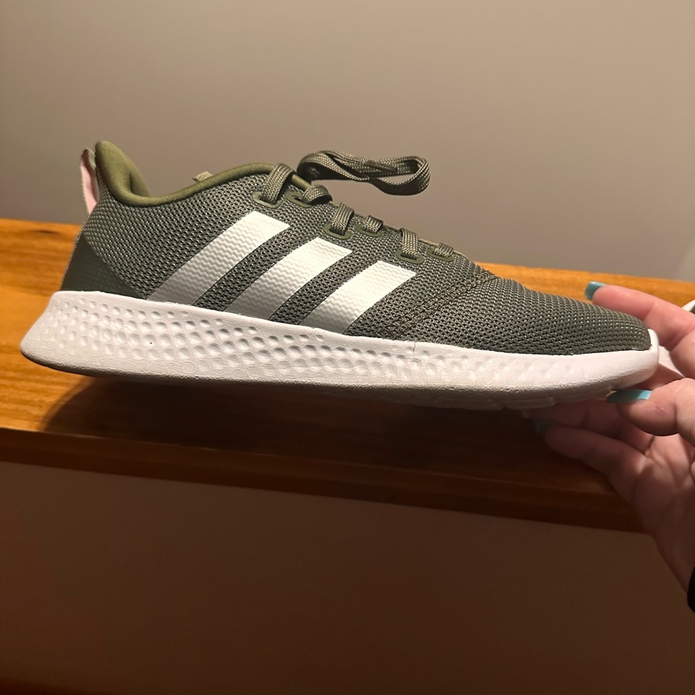 Adidas Cloudfoam size 8